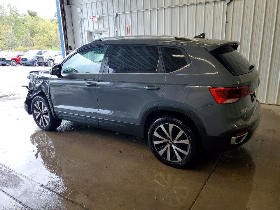 Продаж на аукціоні авто 2022 Volkswagen Taos, vin: 3VVLX7B26NM064436, номер лоту: 71104906