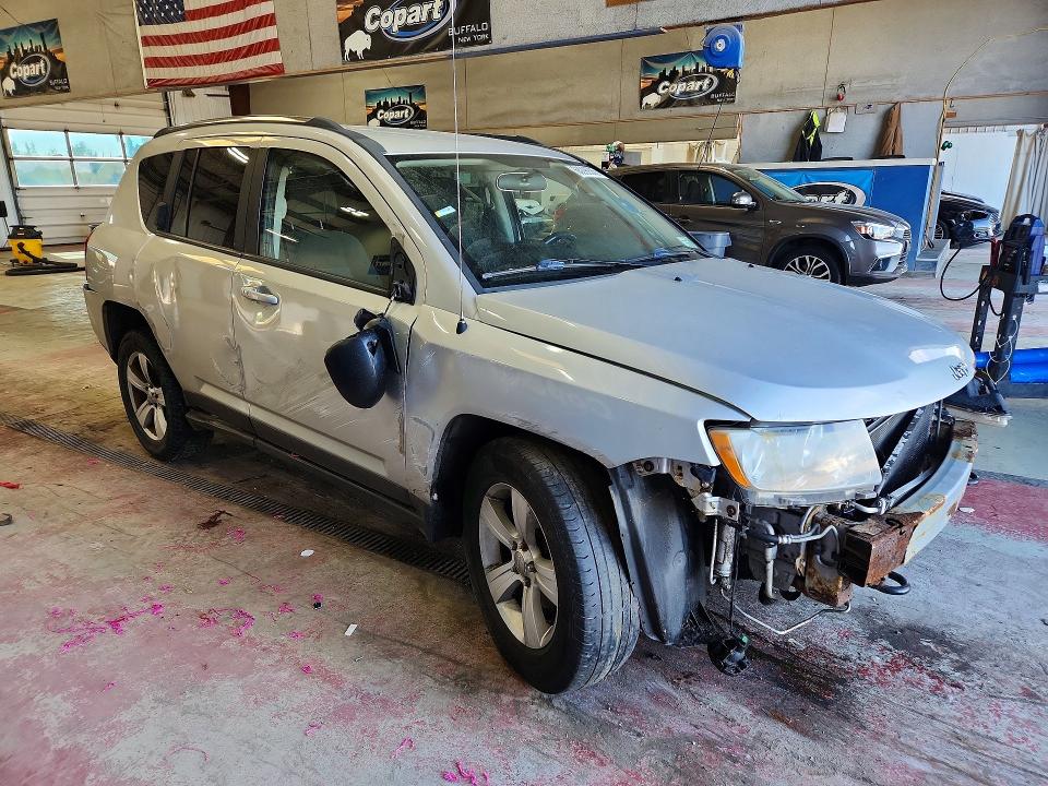 68296586 :رقم المزاد ، 1J4NF1FB8BD135784 vin ، 2011 Jeep Compass مزاد بيع