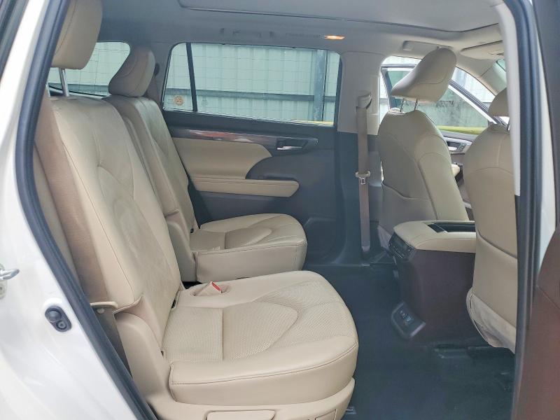69533616 :رقم المزاد ، 5TDEBRCH9LS005110 vin ، 2020 Toyota Highlander مزاد بيع