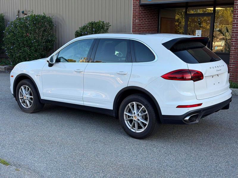 Продажа на аукционе авто 2015 Porsche Cayenne, vin: WP1AF2A28FLA38063, номер лота: 68138486