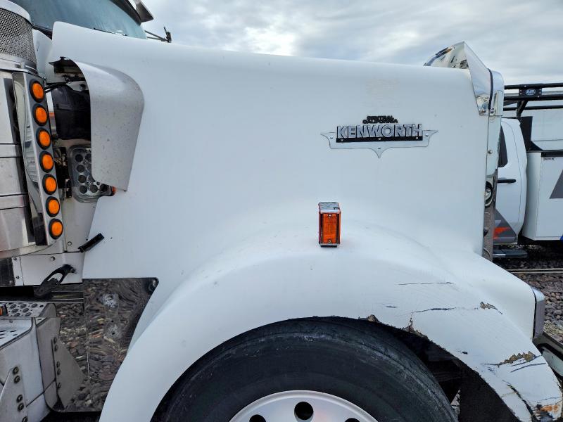 Продажа на аукционе авто 2000 Kenworth W900, vin: 1XKWDB9X7YR848740, номер лота: 69780196