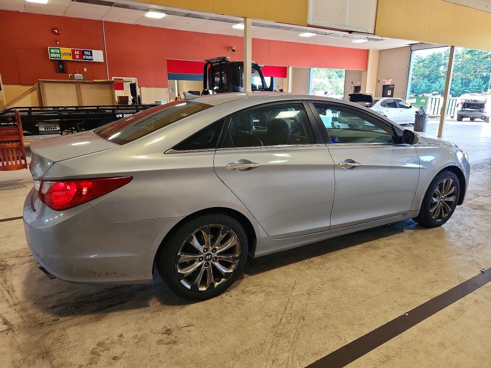2011 Hyundai Sonata მანქანა იყიდება აუქციონზე, vin: 5NPEC4AC1BH264010, აუქციონის ნომერი: 70173666