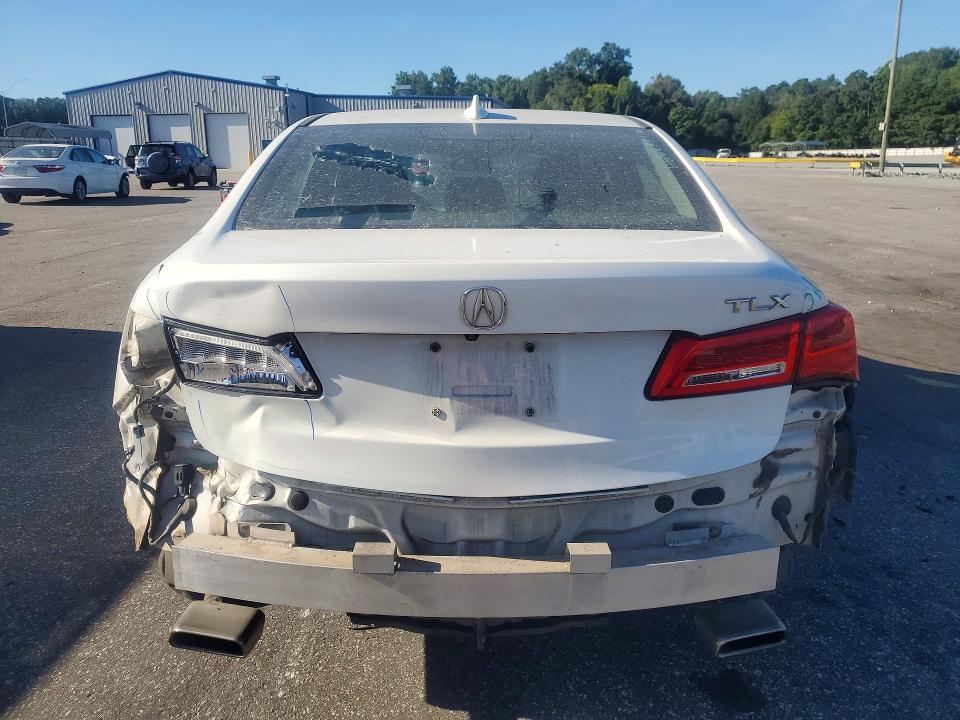 Auction sale of the 2018 Acura Tlx, vin: 19UUB2F57JA009219, lot number: 68035606