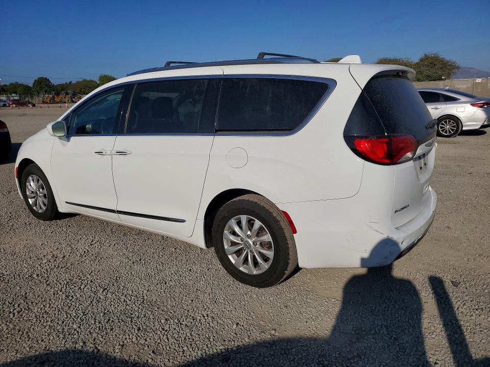 2019 Chrysler Pacifica მანქანა იყიდება აუქციონზე, vin: 2C4RC1BG1KR560889, აუქციონის ნომერი: 69811406