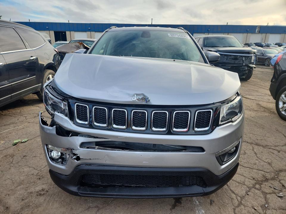 69754856 :رقم المزاد ، 3C4NJDBB8LT117289 vin ، 2020 Jeep Compass مزاد بيع