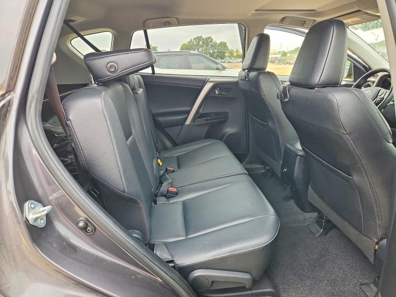 2018 Toyota Rav4 მანქანა იყიდება აუქციონზე, vin: JTMYFREV9JJ744458, აუქციონის ნომერი: 70138026