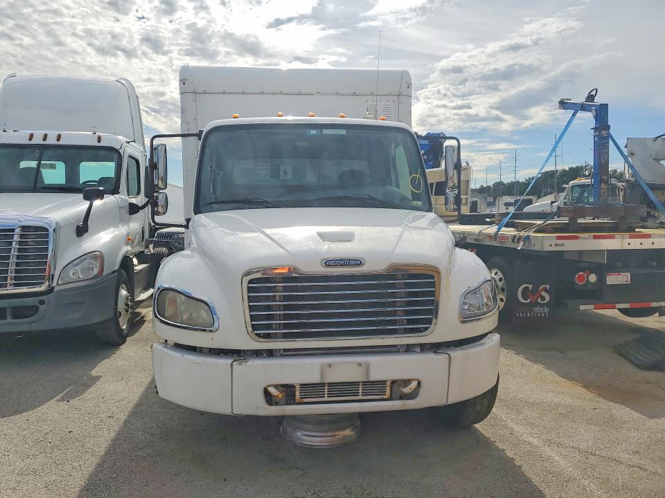 69712426 :رقم المزاد ، 3ALACWDTXHDJF8285 vin ، 2017 Freightliner M2 مزاد بيع