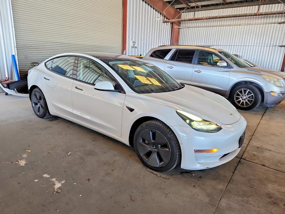 2022 Tesla Model 3 მანქანა იყიდება აუქციონზე, vin: 5YJ3E1EB9NF134142, აუქციონის ნომერი: 68881356