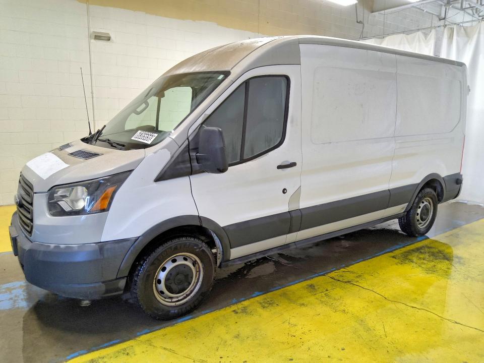 68365656 :رقم المزاد ، 1FTYE2CM5HKA44915 vin ، 2017 Ford Transit مزاد بيع