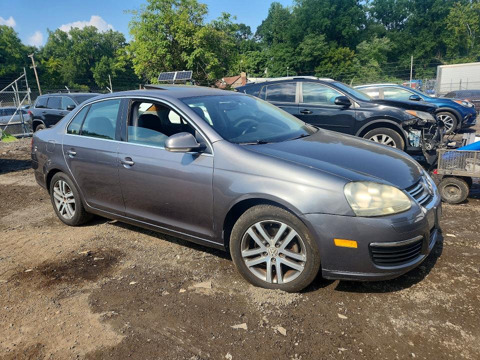 66840016 :رقم المزاد ، 3VWDF71K65M640871 vin ، 2005 Volkswagen New Jetta مزاد بيع