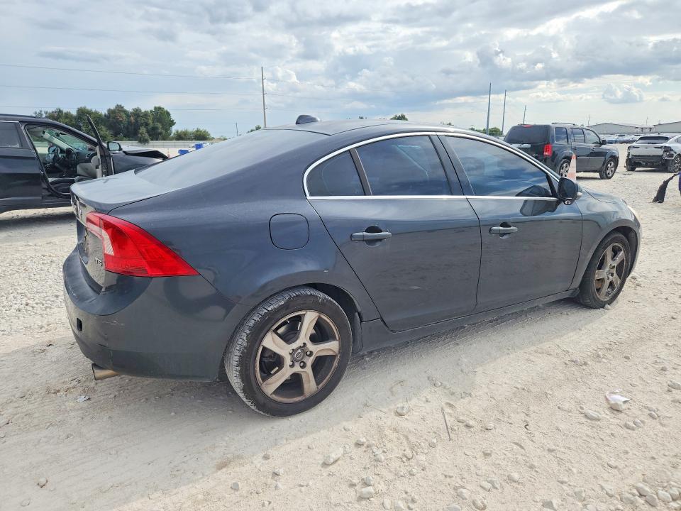 68057986 :رقم المزاد ، YV1622FS2C2138201 vin ، 2012 Volvo S60 مزاد بيع