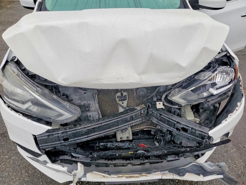 70339796 :رقم المزاد ، 3N1AB7AP2JY258825 vin ، 2018 Nissan Sentra مزاد بيع