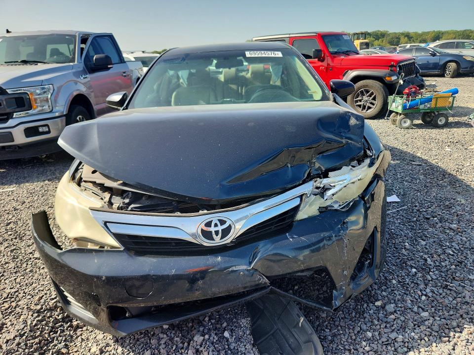 69594576 :رقم المزاد ، 4T4BF1FK7CR225262 vin ، 2012 Toyota Camry مزاد بيع