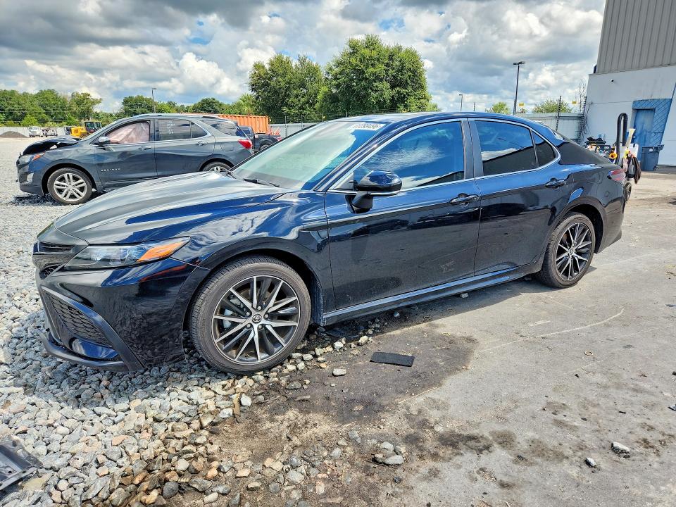 Продаж на аукціоні авто 2024 Toyota Camry, vin: 4T1G11AK3RU239111, номер лоту: 68299496