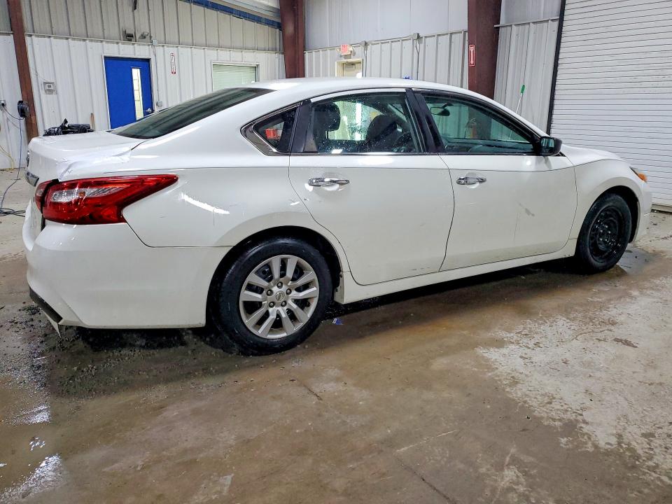 Продаж на аукціоні авто 2017 Nissan Altima, vin: 1N4AL3AP7HC118927, номер лоту: 69717896