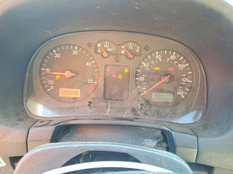 2002 Volkswagen Jetta მანქანა იყიდება აუქციონზე, vin: 3VWSP69M32M130607, აუქციონის ნომერი: 69508416