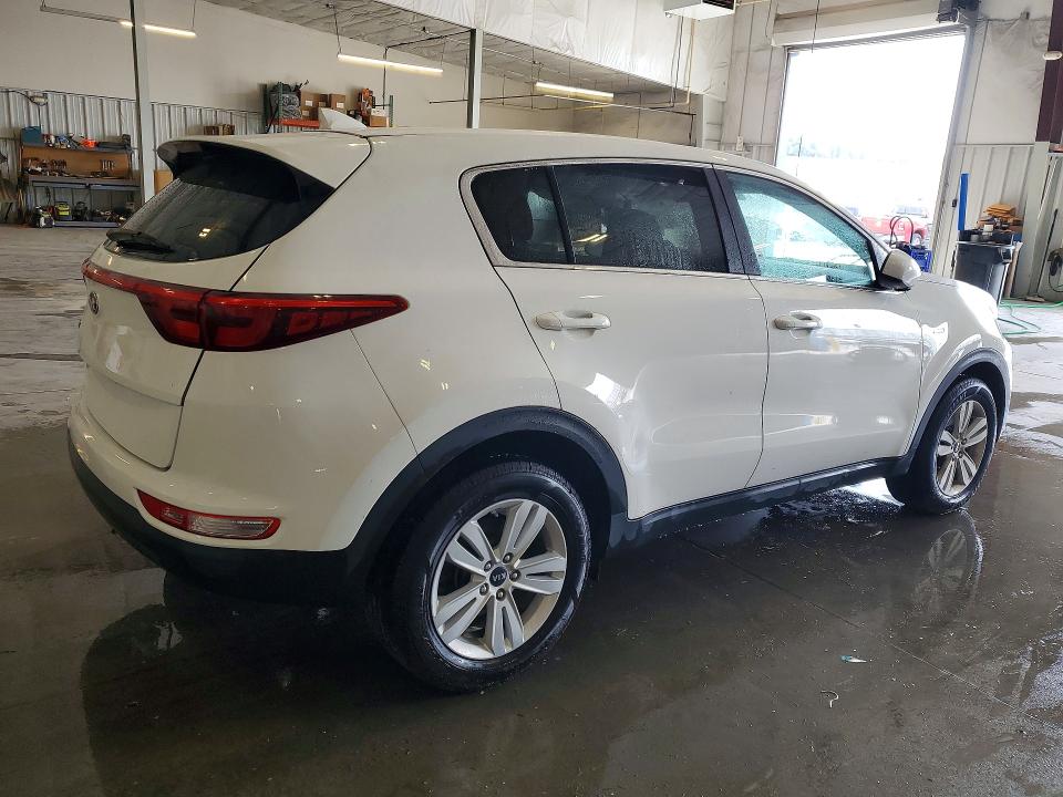 67504856 :رقم المزاد ، KNDPMCAC4H7088633 vin ، 2017 Kia Sportage مزاد بيع