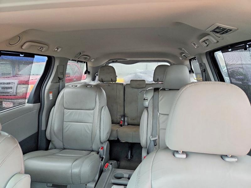 Продажа на аукционе авто 2016 Toyota Sienna, vin: 5TDYK3DC5GS714751, номер лота: 70781806
