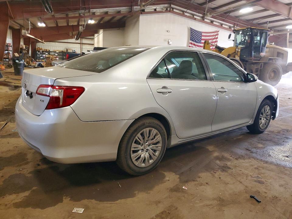 70024546 :رقم المزاد ، 4T1BF1FK9DU261479 vin ، 2013 Toyota Camry مزاد بيع