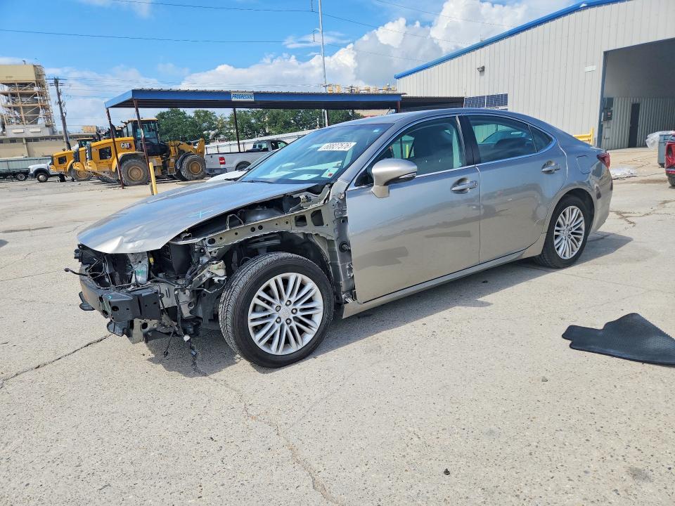 68827576 :رقم المزاد ، 58ABK1GG1HU055044 vin ، 2017 Lexus Es مزاد بيع