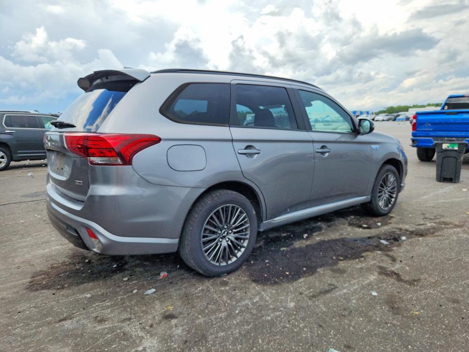 Продажа на аукционе авто 2021 Mitsubishi Outlander, vin: JA4J2VA78MZ000637, номер лота: 68010456