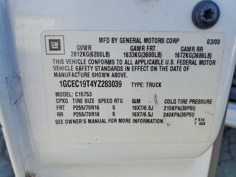 70517956 :رقم المزاد ، 1GCEC19T4YZ283039 vin ، 2000 Chevrolet Silverado مزاد بيع