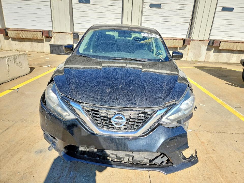 70812216 :رقم المزاد ، 3N1AB7AP4KY451494 vin ، 2019 Nissan Sentra مزاد بيع