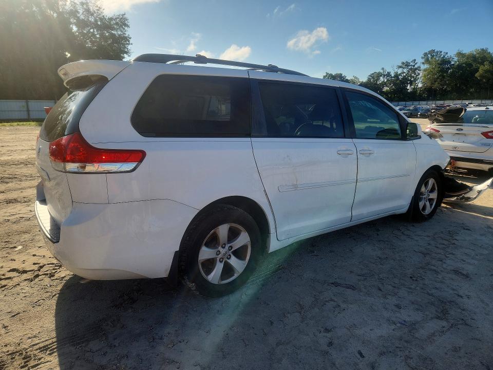 Aukcja sprzedaży 2013 Toyota Sienna, vin: 5TDKK3DC0DS402273, numer aukcji: 67504546