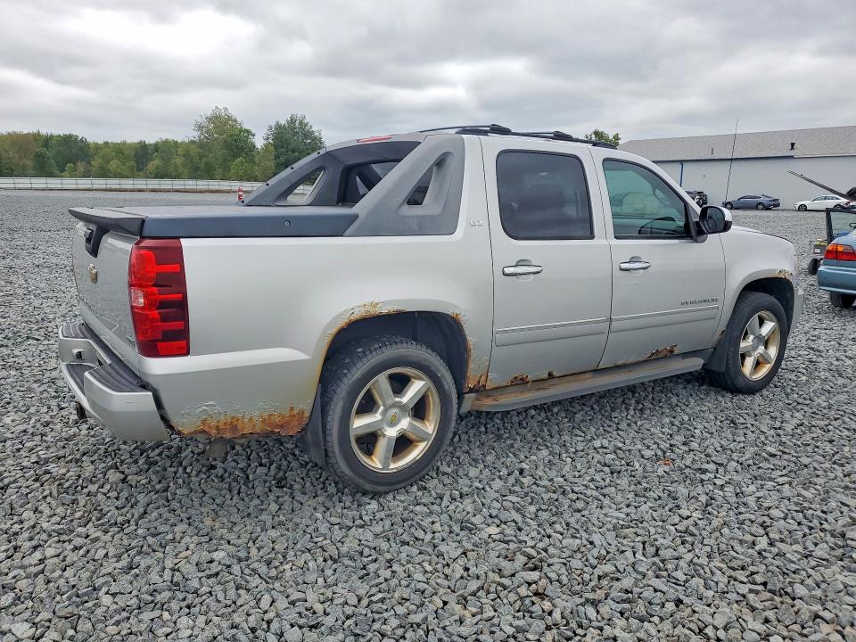 70220816 :رقم المزاد ، 3GNVKGE03AG102379 vin ، 2010 Chevrolet Avalanche مزاد بيع