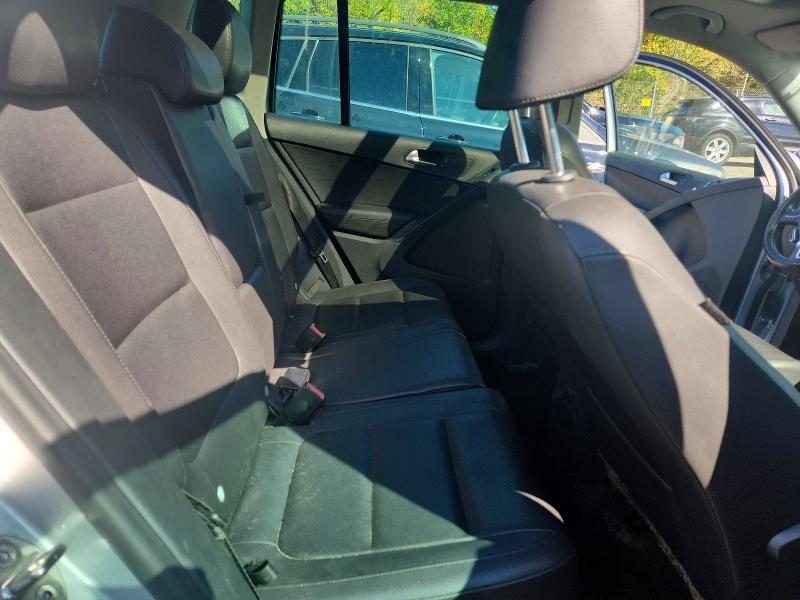70448756 :رقم المزاد ، WVGAV7AX0FW516497 vin ، 2015 Volkswagen Tiguan مزاد بيع