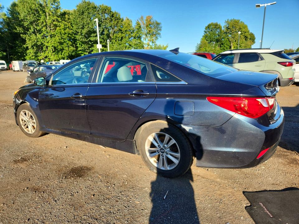 68137606 :رقم المزاد ، 5NPEB4AC6EH889445 vin ، 2014 Hyundai Sonata مزاد بيع