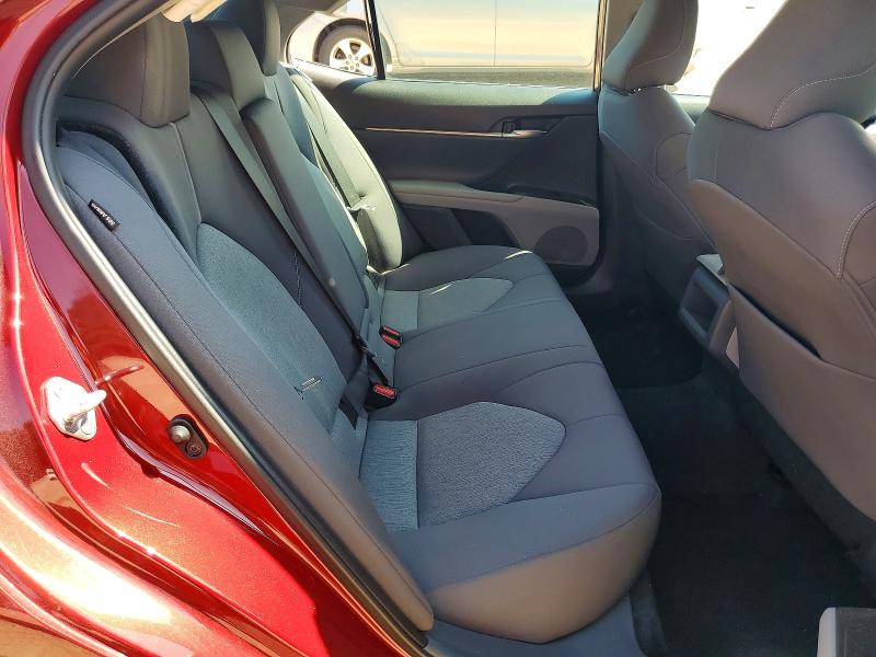 66949676 :رقم المزاد ، 4T1C11AK1NU671575 vin ، 2022 Toyota Camry مزاد بيع