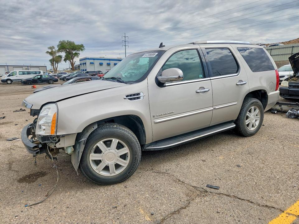 2008 Cadillac Escalade მანქანა იყიდება აუქციონზე, vin: 1GYFK63848R180531, აუქციონის ნომერი: 67208696
