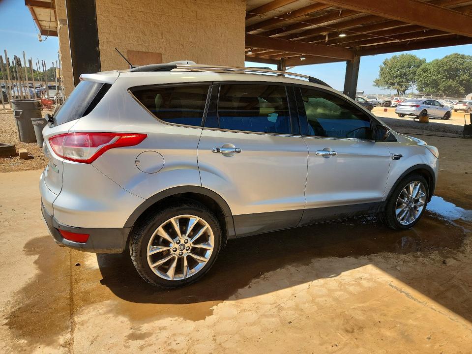 2014 Ford Escape მანქანა იყიდება აუქციონზე, vin: 1FMCU0GX5EUD63555, აუქციონის ნომერი: 71168016