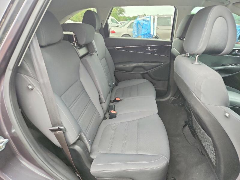 2016 Kia Sorento მანქანა იყიდება აუქციონზე, vin: 5XYPG4A39GG018561, აუქციონის ნომერი: 69803886