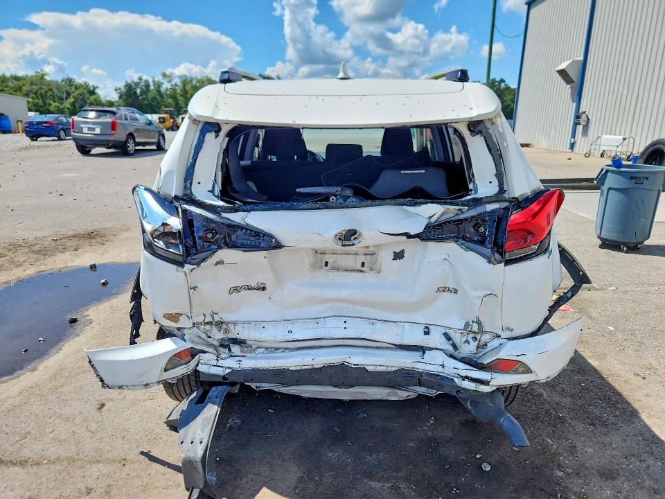 2016 Toyota Rav4 მანქანა იყიდება აუქციონზე, vin: JTMWFREV5GJ068557, აუქციონის ნომერი: 68270286