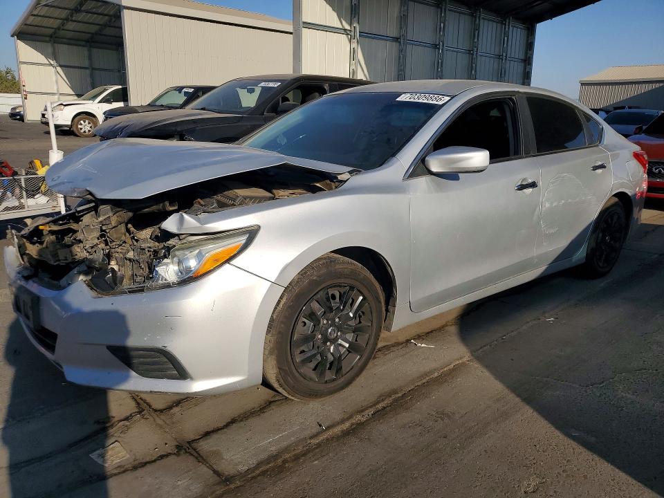 Продажа на аукционе авто 2016 Nissan Altima, vin: 1N4AL3AP0GC217104, номер лота: 70309886