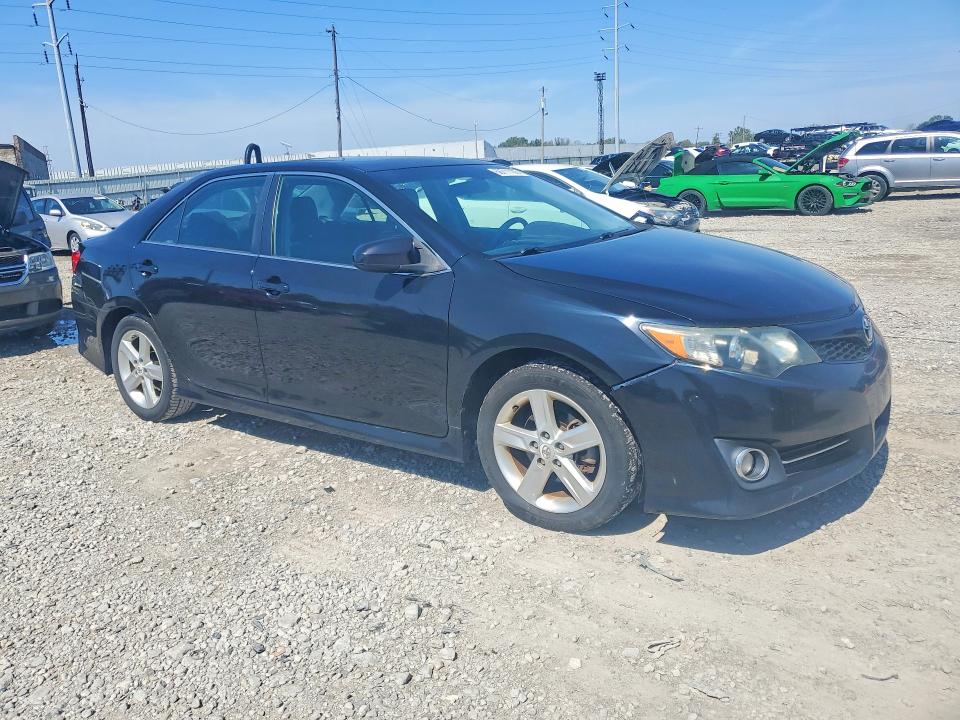 68711106 :رقم المزاد ، 4T1BF1FK6CU198355 vin ، 2012 Toyota Camry مزاد بيع