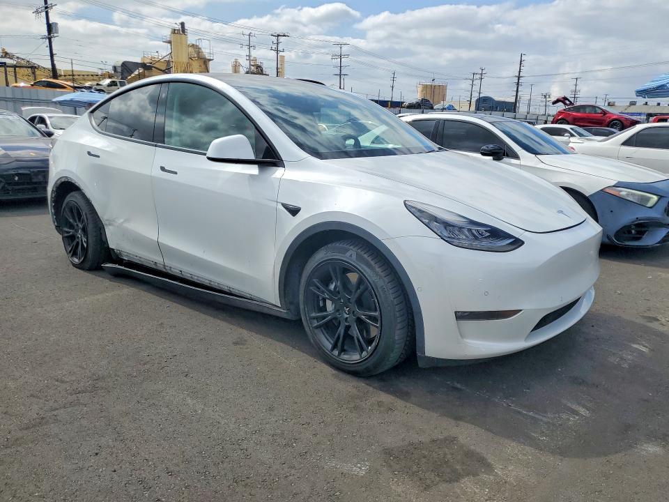 Продажа на аукционе авто 2021 Tesla Model Y, vin: 5YJYGDEE8MF077829, номер лота: 69151076