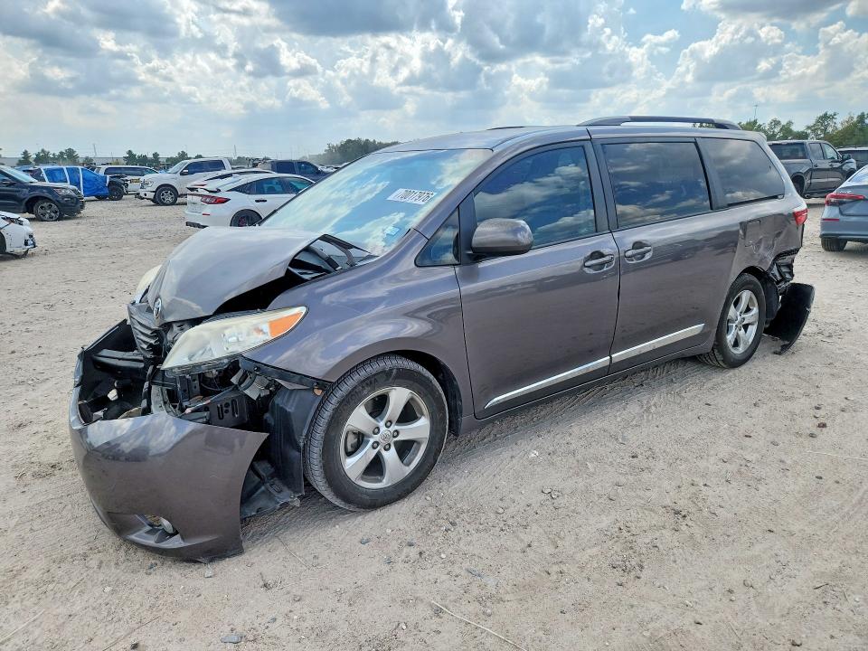 Продаж на аукціоні авто 2016 Toyota Sienna, vin: 5TDKK3DC8GS710070, номер лоту: 70017976