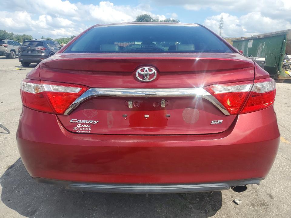 70514286 :رقم المزاد ، 4T1BF1FK4HU730824 vin ، 2017 Toyota Camry مزاد بيع