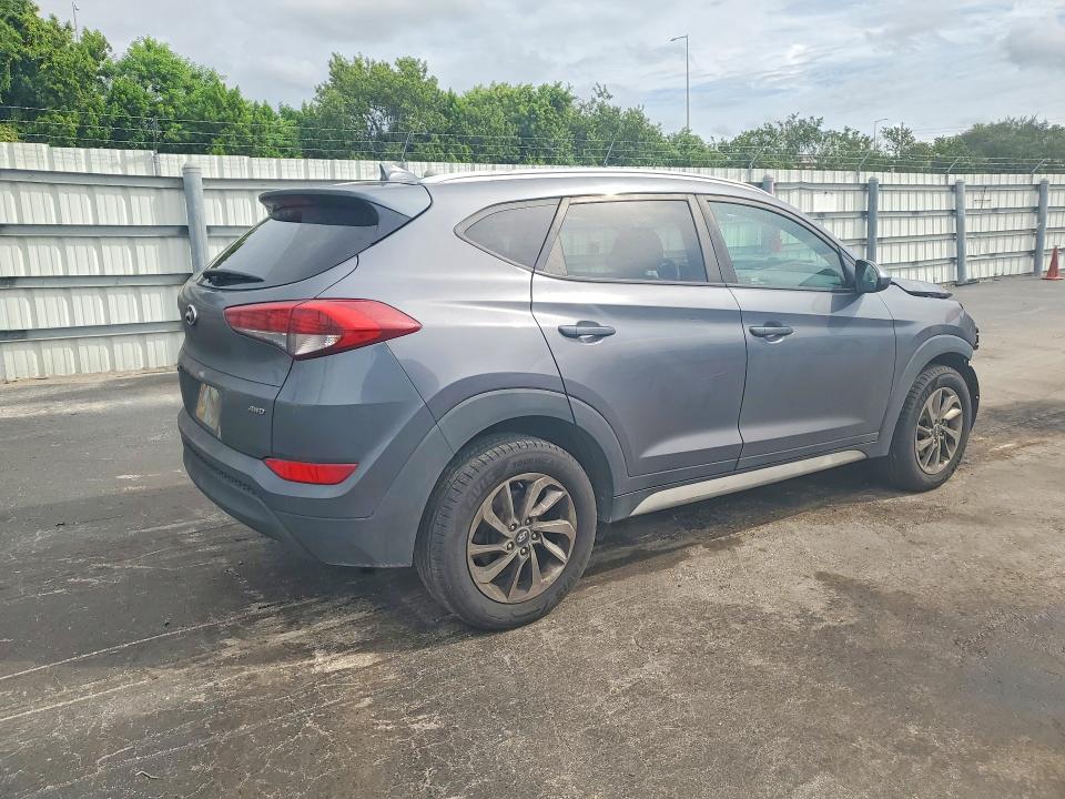 71244426 :رقم المزاد ، KM8J3CA44JU642788 vin ، 2018 Hyundai Tucson مزاد بيع