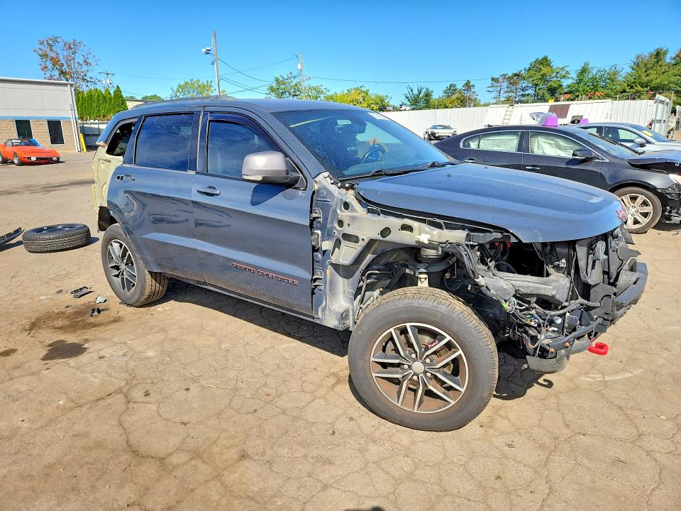 67640226 :رقم المزاد ، 1C4RJFLG8JC199766 vin ، 2018 Jeep Grand Cherokee مزاد بيع