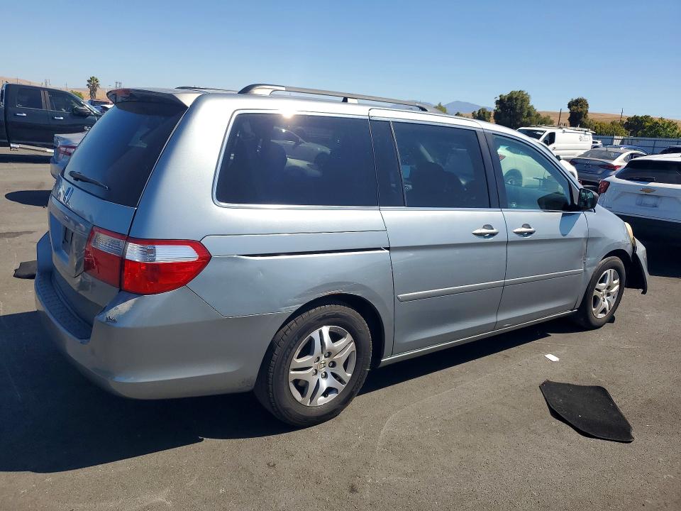 68824726 :رقم المزاد ، 5FNRL38415B128960 vin ، 2005 Honda Odyssey مزاد بيع
