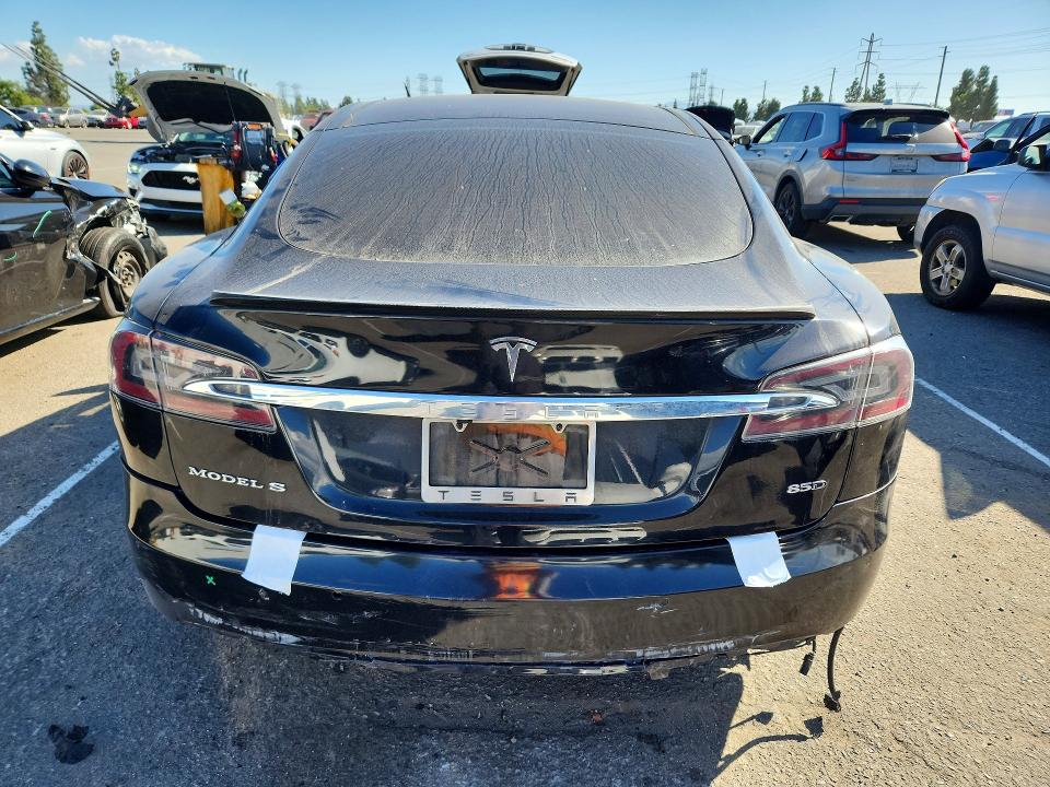 Продажа на аукционе авто 2015 Tesla Model S, vin: 5YJSA1H28FF082636, номер лота: 70790896