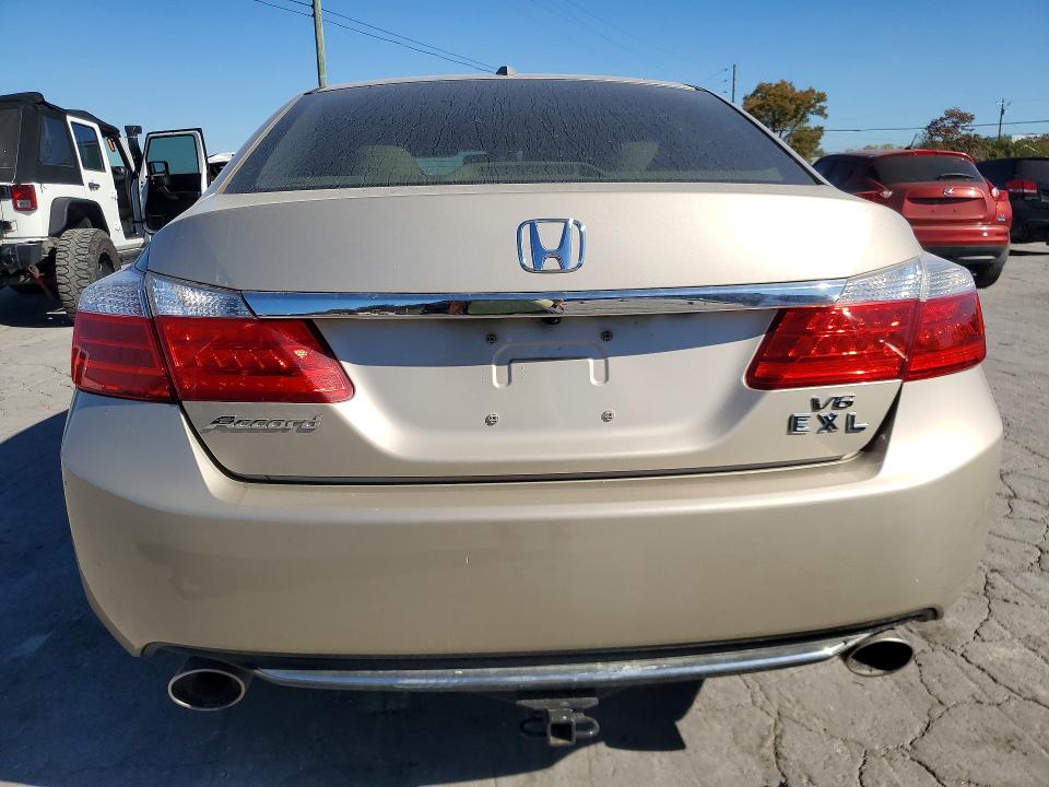 70925816 :رقم المزاد ، 1HGCR3F8XDA023904 vin ، 2013 Honda Accord مزاد بيع