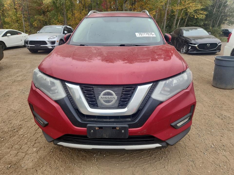 2017 Nissan Rogue მანქანა იყიდება აუქციონზე, vin: 5N1AT2MV4HC875441, აუქციონის ნომერი: 70777076