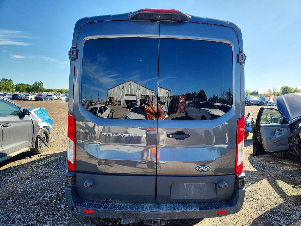 65962166 :رقم المزاد ، 1FTYE2CM4JKA03004 vin ، 2018 Ford Transit مزاد بيع