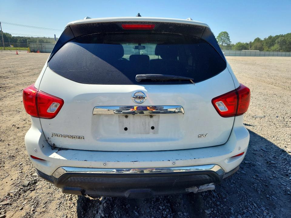 68333016 :رقم المزاد ، 5N1DR2MN7HC675200 vin ، 2017 Nissan Pathfinder مزاد بيع
