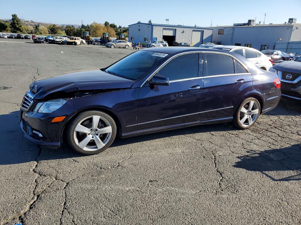 68403076 :رقم المزاد ، WDDHF5GB4BA387256 vin ، 2011 Mercedes-benz E مزاد بيع